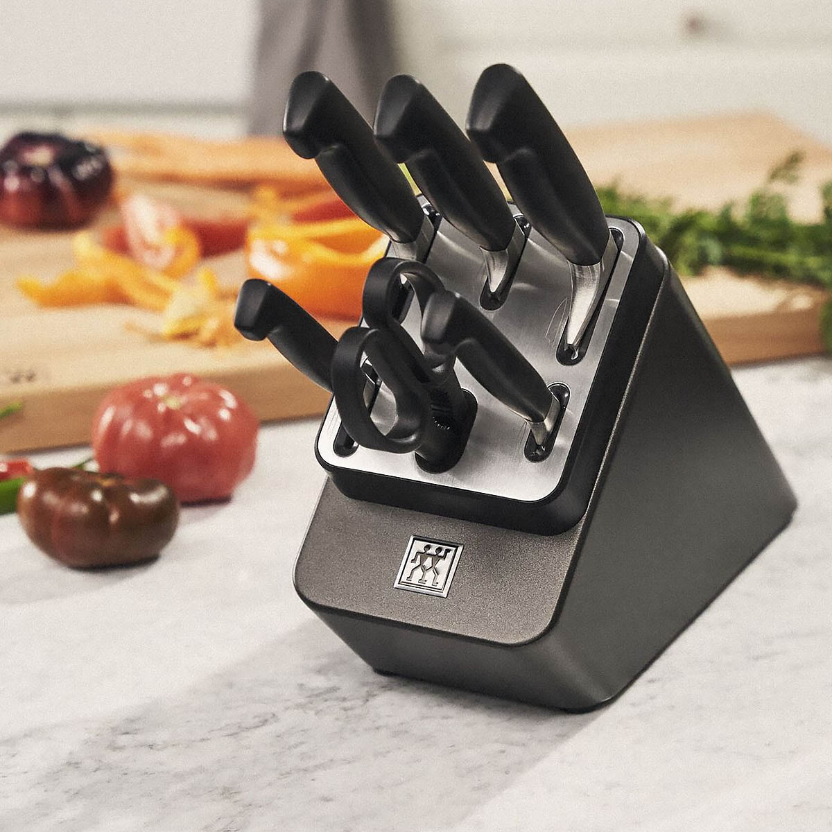 Набор ножей Zwilling Four Star 7 предметов с заточкой
Набор ножей Zwilling Four Star 7 предметов с заточкой