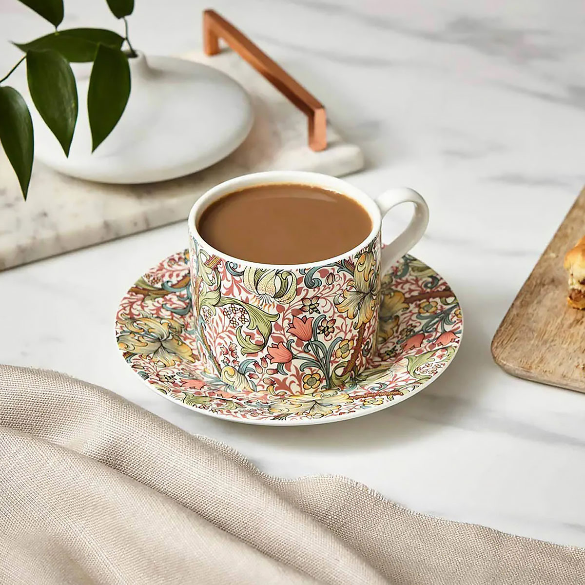 Пара чайная Spode Morris & Co Golden Lily
Пара чайная Spode Morris & Co Golden Lily