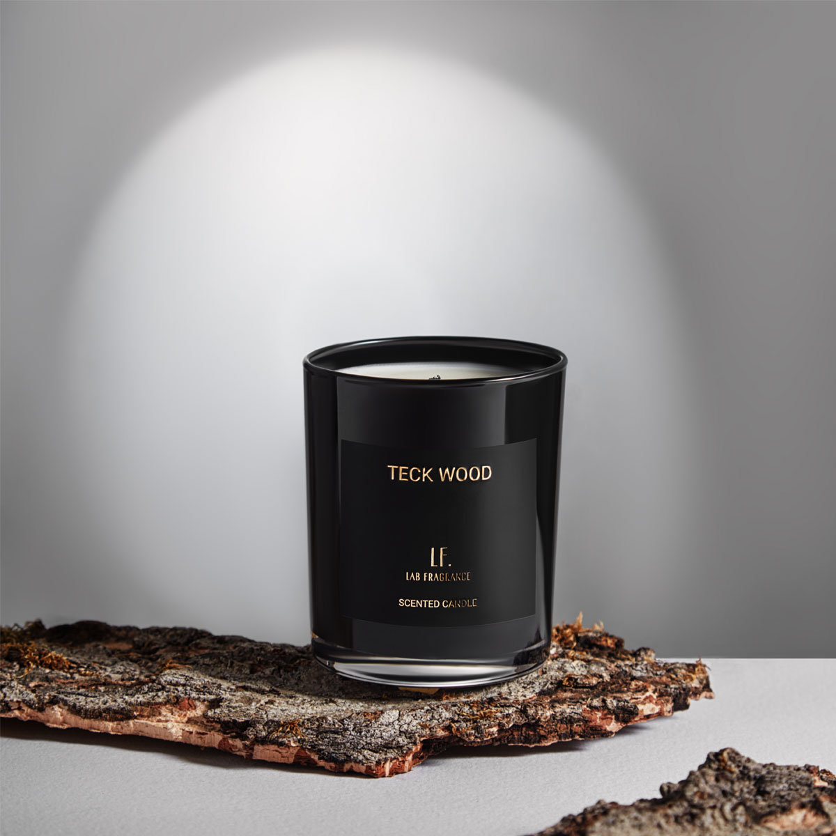 Свеча ароматическая в черном стекле Lab Fragrance Премиум. Тиковое Дерево Lab Fragrance ЛФ-С42204-180 - фото 2