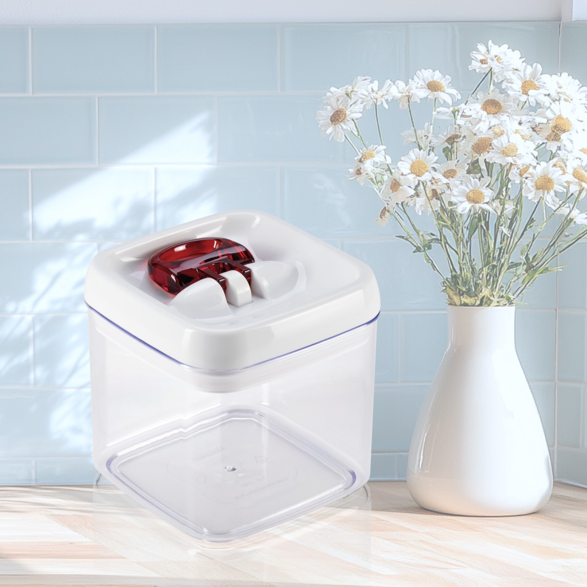 

Контейнер квадратный для хранения Leifheit Fresh&Easy 1л