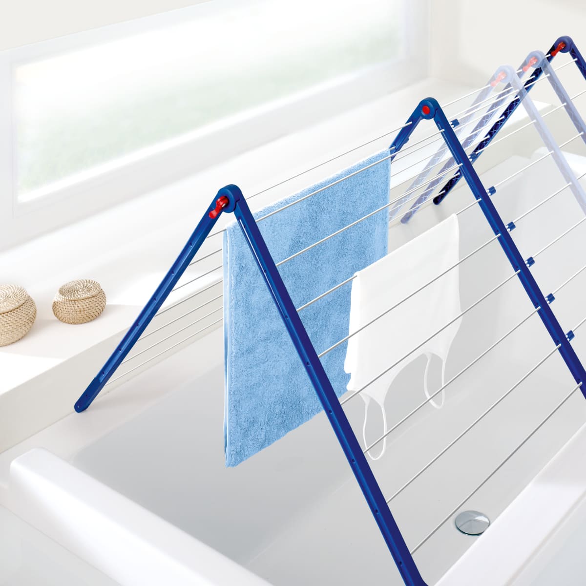 Сушилка для белья на ванну Leifheit Pegasus Bath 190 Extendable