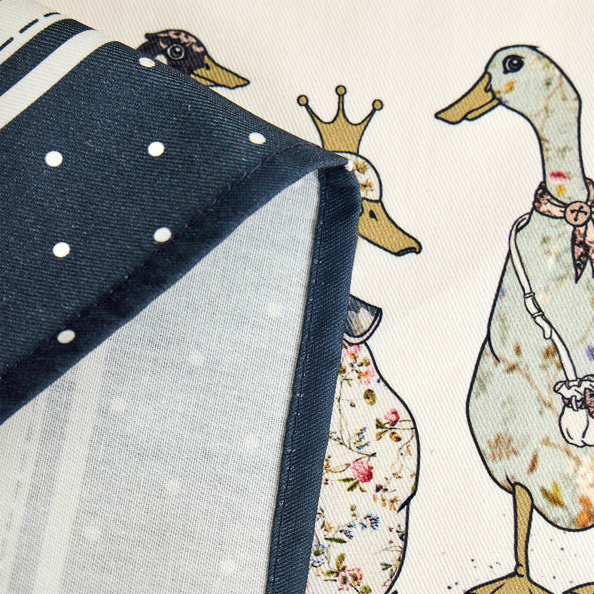 

Скатерть овальная Santalino Family Farm 140х180см