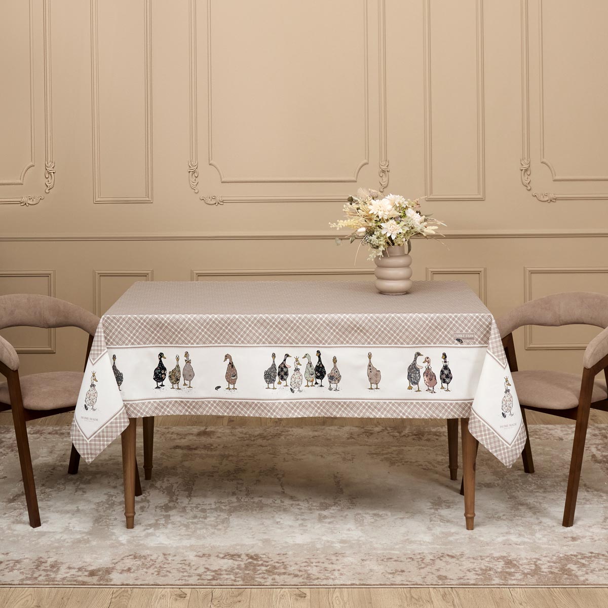 Скатерть Santalino Family Farm 160х220см 4800₽