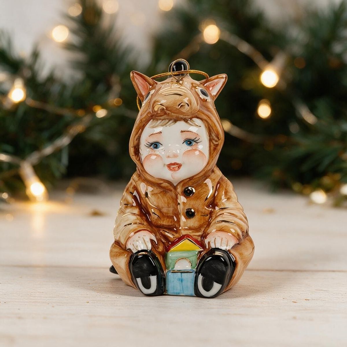 Елочная игрушка Лефортовский фарфор Малыш в костюме лошадки