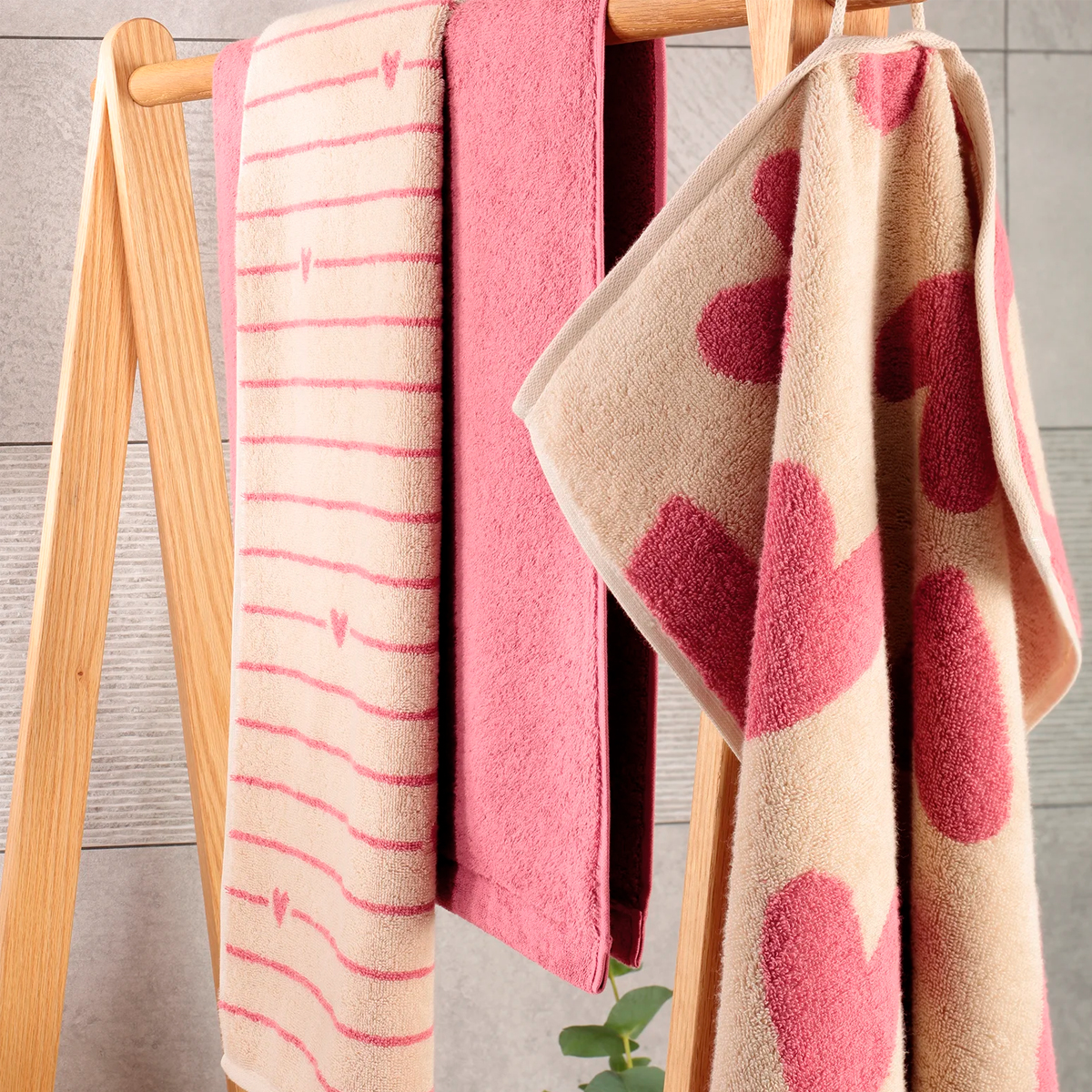 Полотенце Cawo Heart Beats 50x100см цвет красно-фиолетовый 4340₽