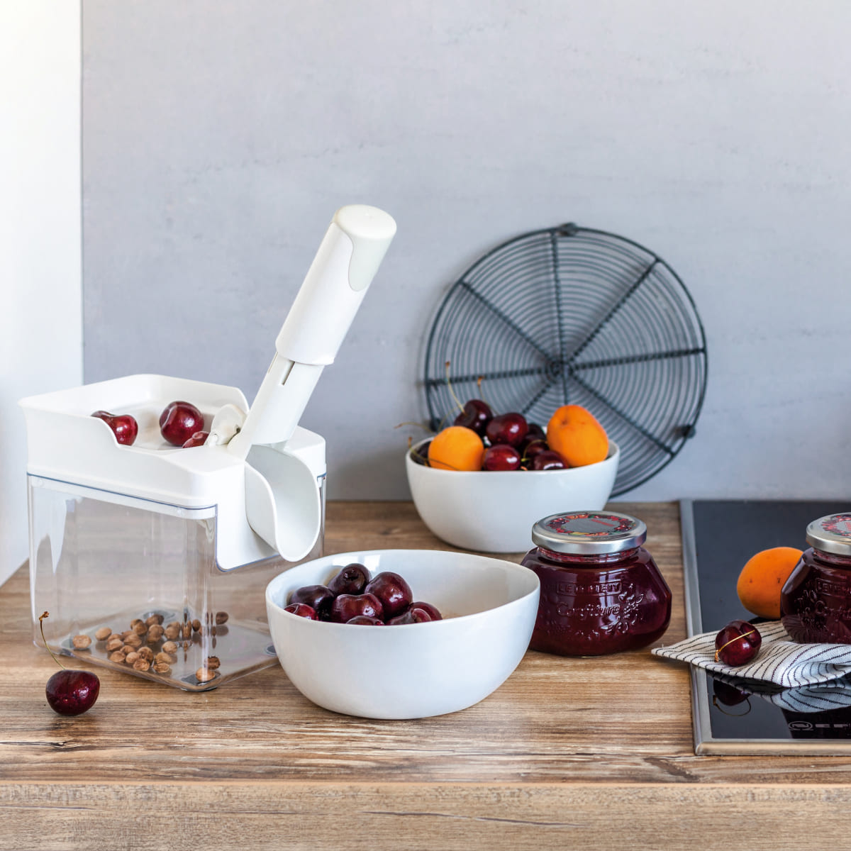 Отделитель косточек от вишен Leifheit Cherrymat 30 4900₽