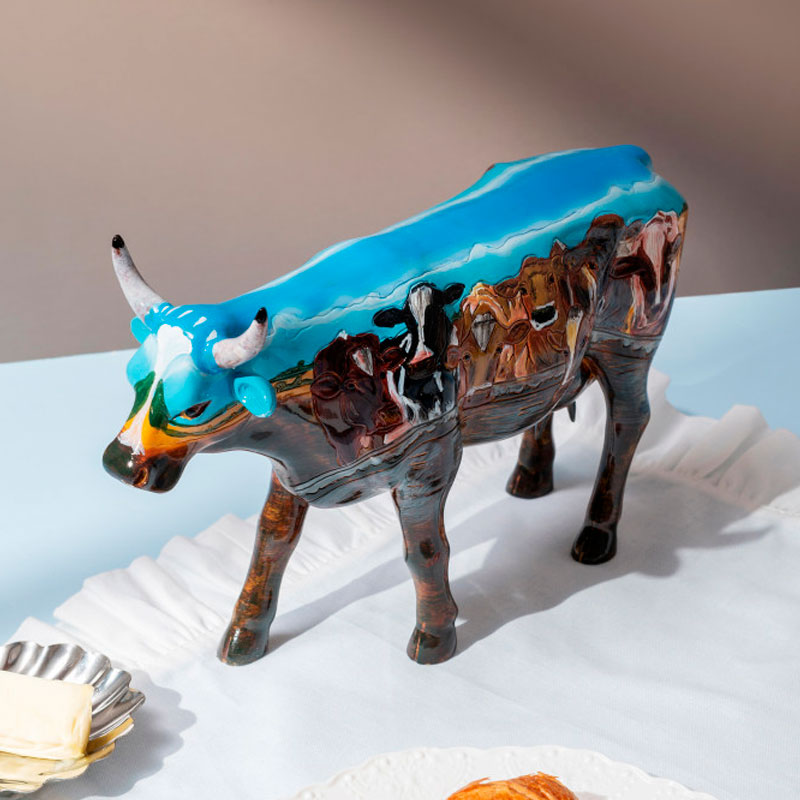 

Декоративная статуэтка CowParade Russia The Tank