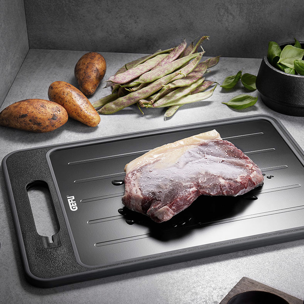 Доска для быстрой разморозки продуктов Gefu Cut Pro с точилкой для ножей Gefu 13991, цвет серый