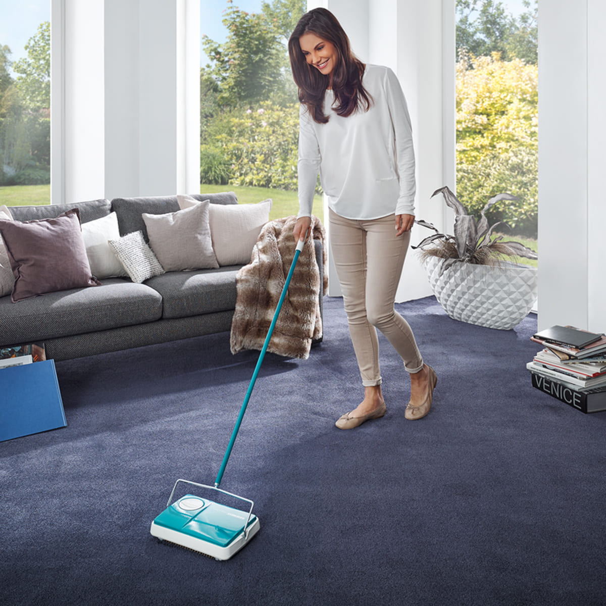 

Механическая щетка Leifheit Regulus для пола и ковров