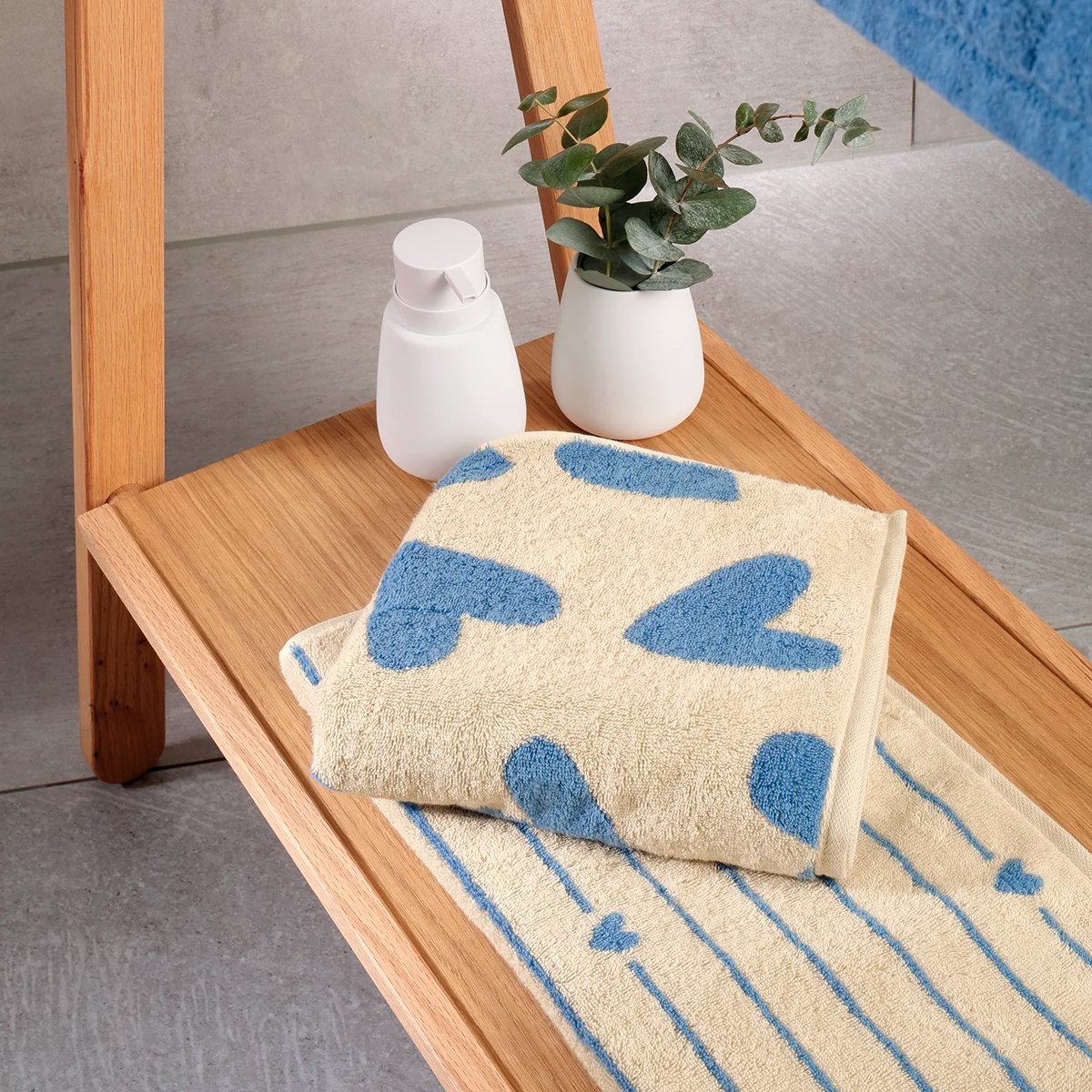 Полотенце Cawo Heart Beats 70x140см цвет небесно-голубой 9440₽