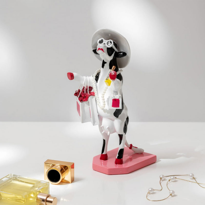 Коллекционная корова CowParade Russia Alphadite Goddess of Shopping 744854 Разноцветный, фото 2