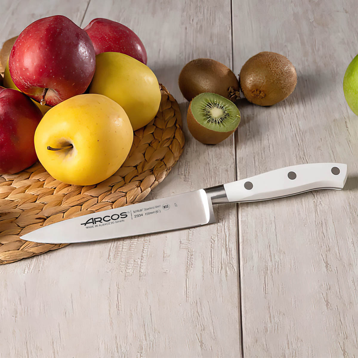 Нож кухонный Шеф Arcos Riviera Blanca 6690₽