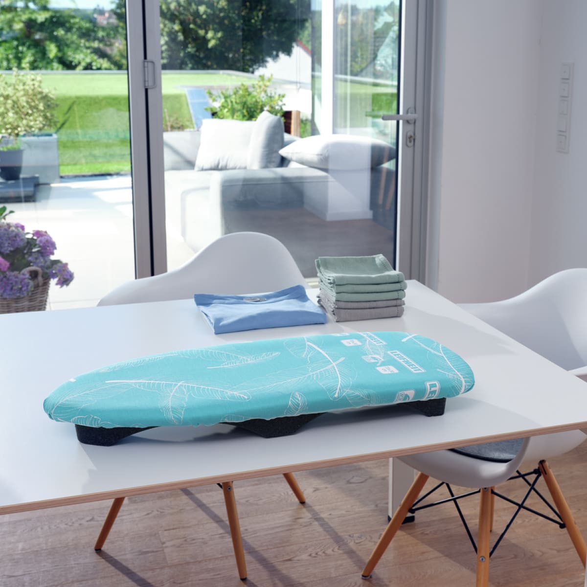 

Настольная гладильная доска Leifheit AirBoard Compact Table, 73x30см