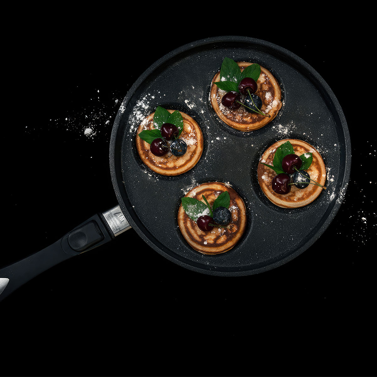 Сковорода для оладий AMT Frying Pans 26см, съемная ручка AMT AMT226, цвет черный - фото 7