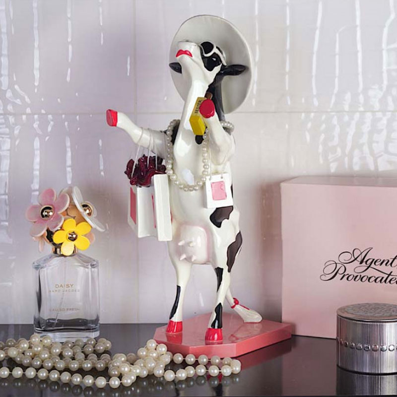 Коллекционная корова CowParade Russia Alphadite Goddess of Shopping 744854 Разноцветный, фото 6