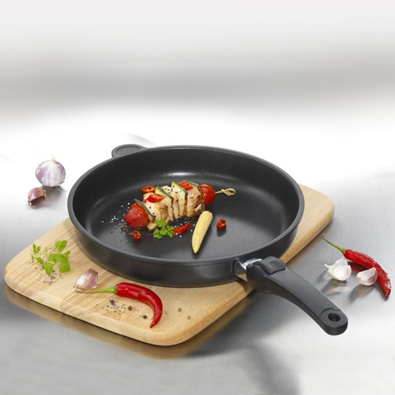 Сковорода AMT Frying Pans 20см AMT AMT520, цвет черный - фото 7