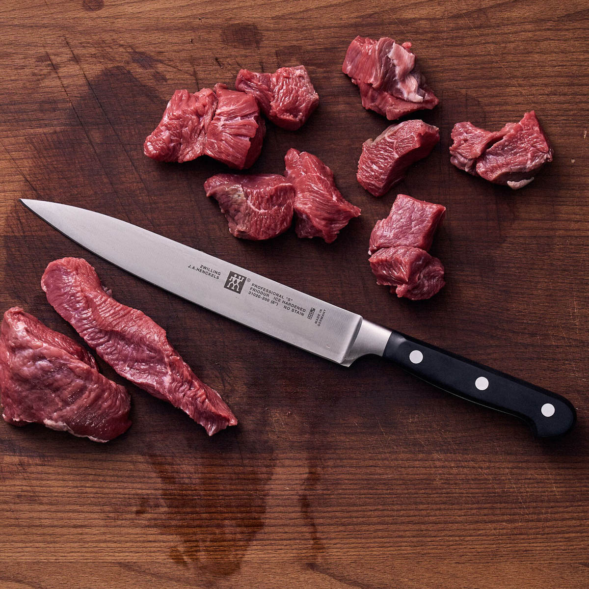 

Нож для мяса Zwilling Professional S, лезвие 20см
