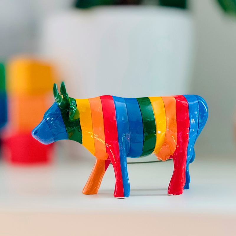 

Коллекционная корова CowParade Russia Minha Vaquina Queer Voce!