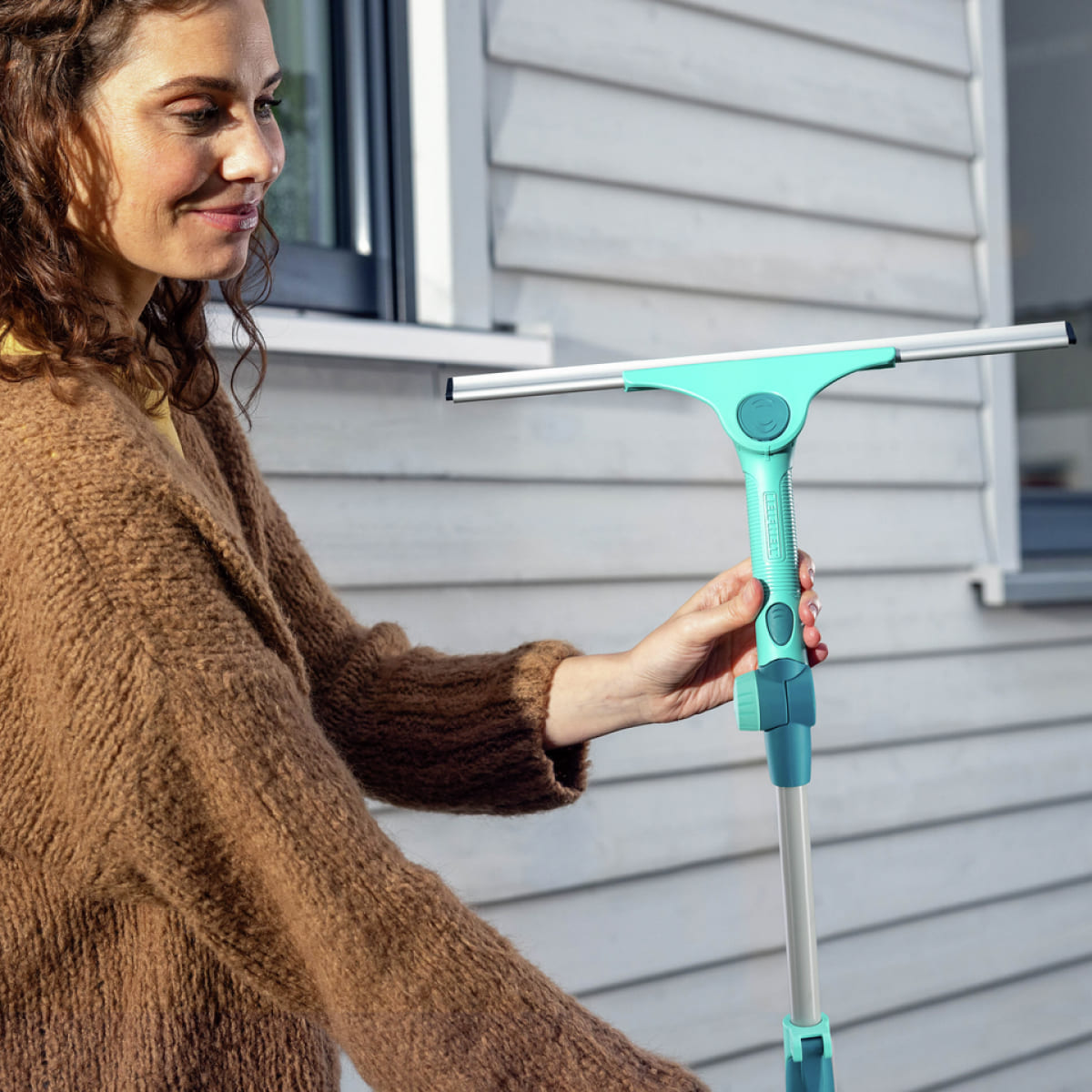 

Водосгон Leifheit Slider M с резинкой 40см