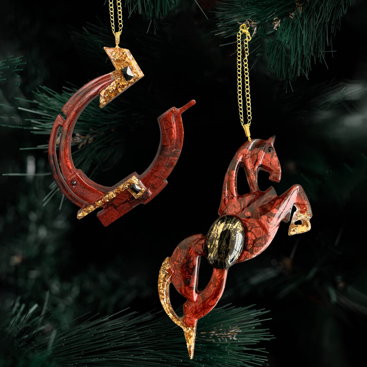 

Набор елочных игрушек Incrua Лошадь и подкова, гранат