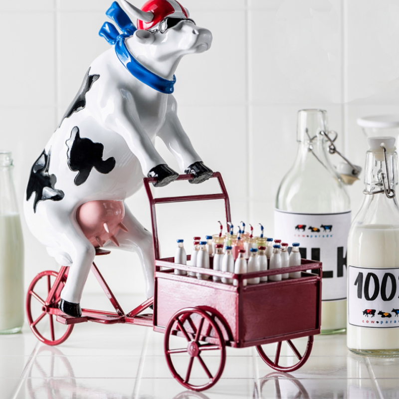 Коллекционная корова CowParade Russia Lait Triporteur (30x18см)