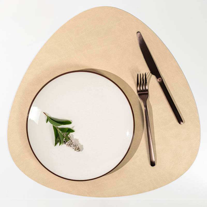 

Салфетка подстановочная треугольная Vero, цвет кремовый