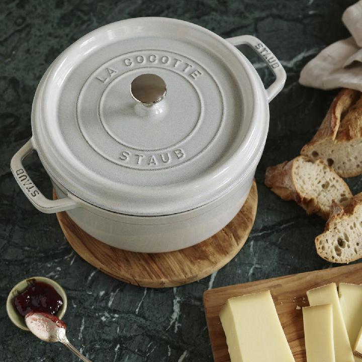 Кокот Staub La Cocotte 6,7л, белый трюфель